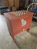 Small storage chest