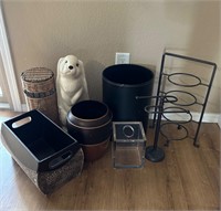 Miscellaneous Bathroom Items, TP Holder, Trash Bin