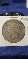 (1) 1924 Peace Silver One Dollar Coin