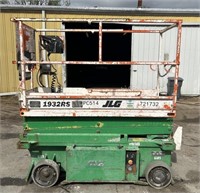 2015 JLG 19' Scissor Lift 1932RS