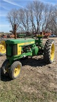 John Deere 520, power steering, runs and drives,