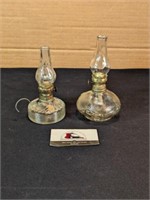 2 finger oil lamps