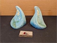 Roseville Wincraft blue bookends (259)