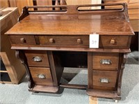 Desk 7 drawer, Clamshell handles