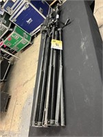 (Quantity of 2) Crank up lighting stands