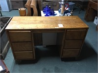 Maple Students desk