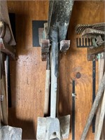 5 Shovels, Spades, &  Yard Tools