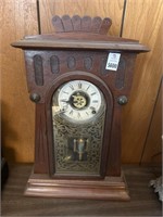 Early clock (glass front cracked)