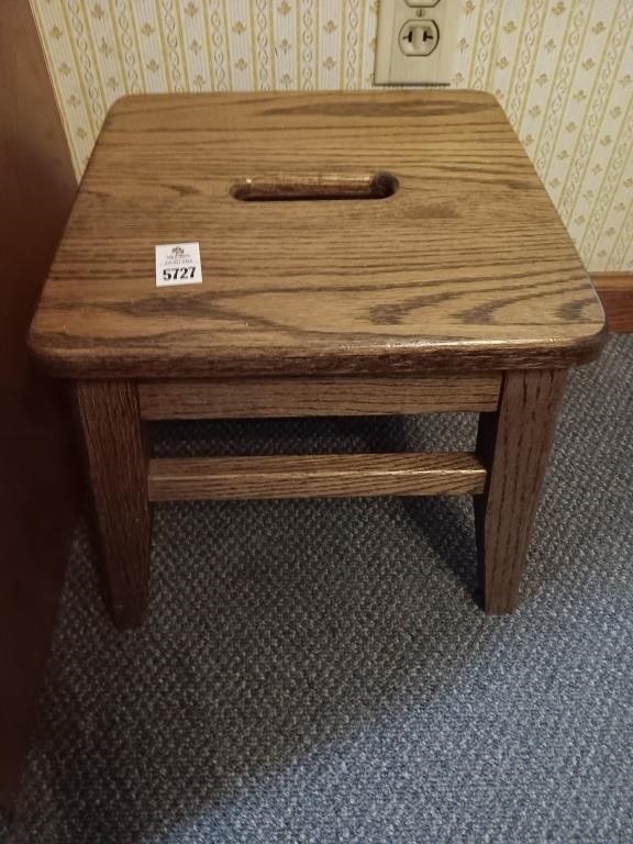 Oak wood foot stool
