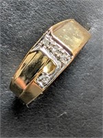 $1600 10K  Diamond(0.04ct) Ring