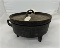 Cast Iron Pot with lid (lid broken), 10 in