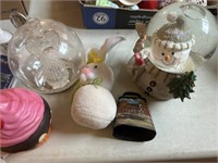 Snow globe and misc decor