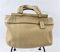 Designer COACH Leather Ladies Hand Bag