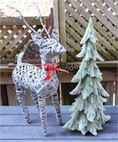 Large 22" Resin Heavy Christmas Tree & Deer