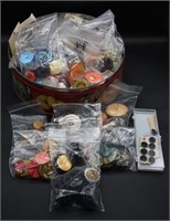 Large Group of Vintage & Antique Buttons & Tin