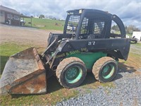 JD 240 Skidsteer Loader, Good   1500 hrs