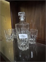 GLASS DECANTER AND GLASSES