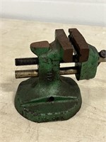 MT & E No., 600 Small Vise