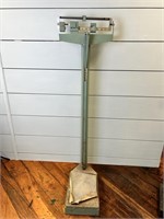 Antique Doctor Scales-detecto