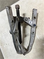 Wheel / Pulley Puller