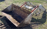 (DO) International Hydraulic Loader, 5' Bucket