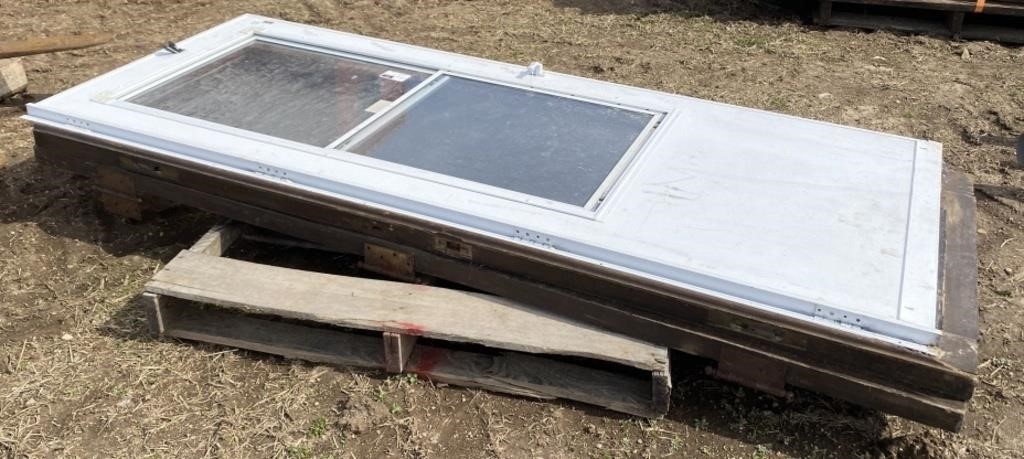 (T) Lot: 3 Doors (1) Screen Door (80”x32”) and