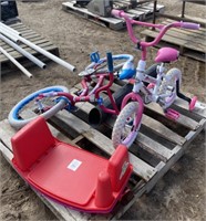 (AN) Pallet: 2 Children’s Bikes, 2 Lap Trays and