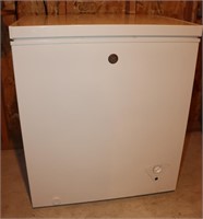 GE Small Chest Freezer 29"x21"x33"Tall-WORKS