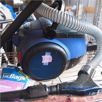 Kenmore Vacuum with Beater Bar and Bags