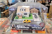 Fast and Furious Toretto House/2 Diecast Cars