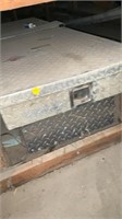 Truck bed tool box