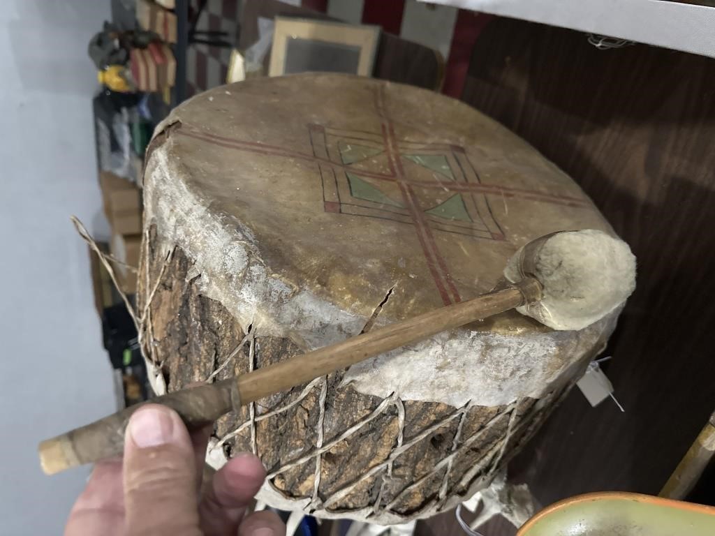 Big 18" NATIVE AMERICAN drum & beater bark hide