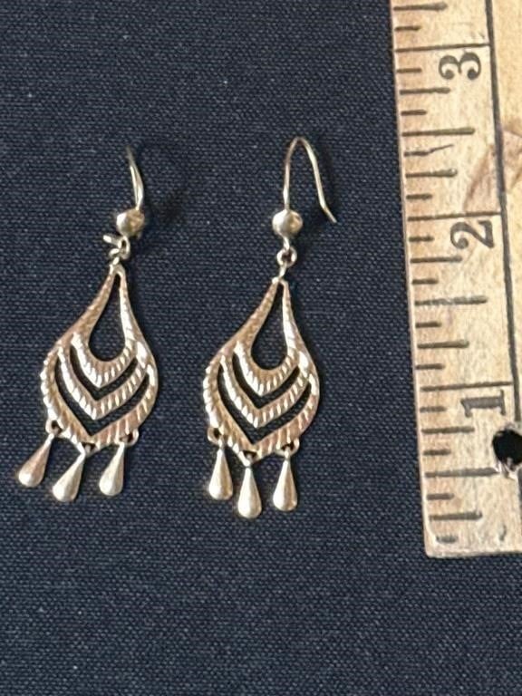 Vicenza 22k GOLD filigree earrings wt 4.3 grams