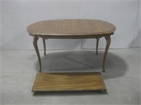 42" 61"x 30" Dining Table W/Leaf 42"x 18" See Info