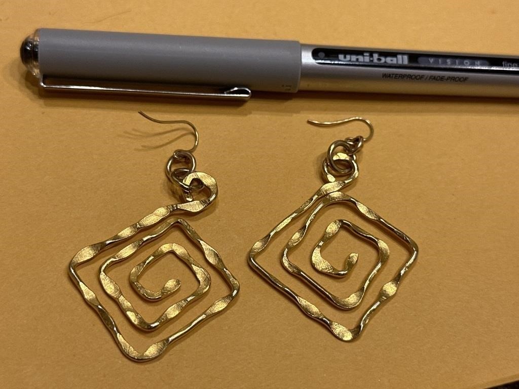 Lg pair 9k gold hypnotic swirl earrings 6.2 grams