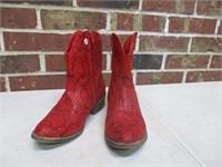 Pair of Red Sz 6M Cowboy Boots