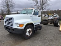 1999 FORD F-800 LONG WHEEL BASE CAB & CHASSIS