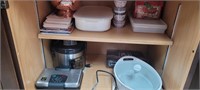 Contents of Kitchen cupboard