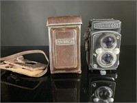 Yashica 635 TLR w/ leather case