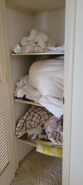 contents of linen closet