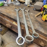 3 wrenches ( 1 1/2, 1 7/8, 1 3/4)