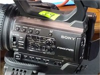 Sony NXZAM w/24x Lens w/ Tripod & Microphone