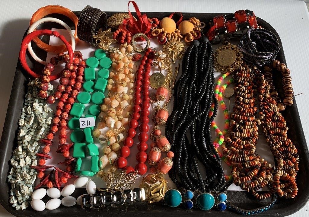 Lot of Costume Jewelry(see photo)