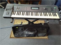 Kurzweil K2 Keyboard w/ Case and Stand