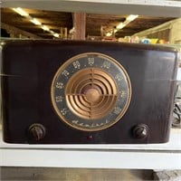 Antique Admiral Radio w/ Turntable Model 6S12N