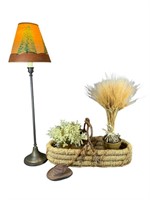 Assorted Decor
 Lamp, Faux/Dried Floral, Resin