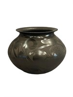 A Roberto Banuelos Signed Pottery Vase 6"H