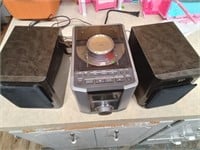 JVC  Radio and CD Player with Speakers, WORKS