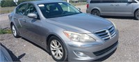 2013 Hyundai Genesis 3.8L RUNS/MOVES