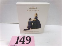 HALLMARK RHETT AND SCARLETTE GWTW ORNAMENT